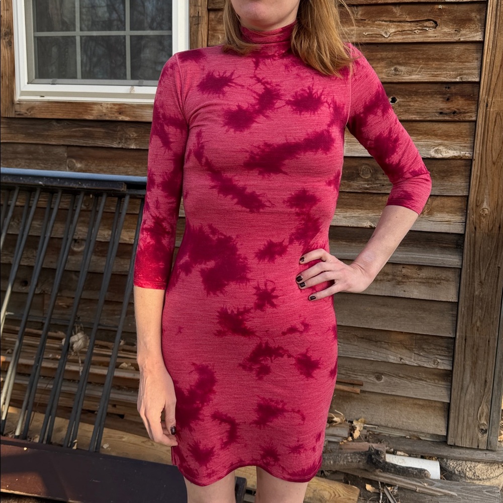 Lululemon Red dress tie dye high collar
